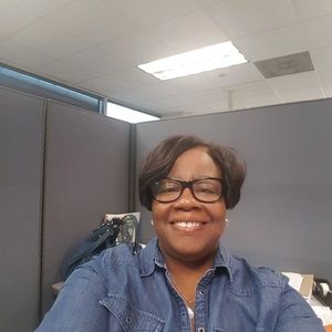 Meet your Posher, Stefanie